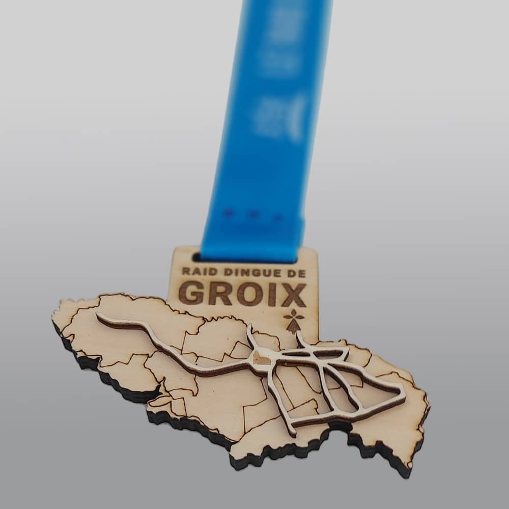 Médaille découpée au laser sur mesure